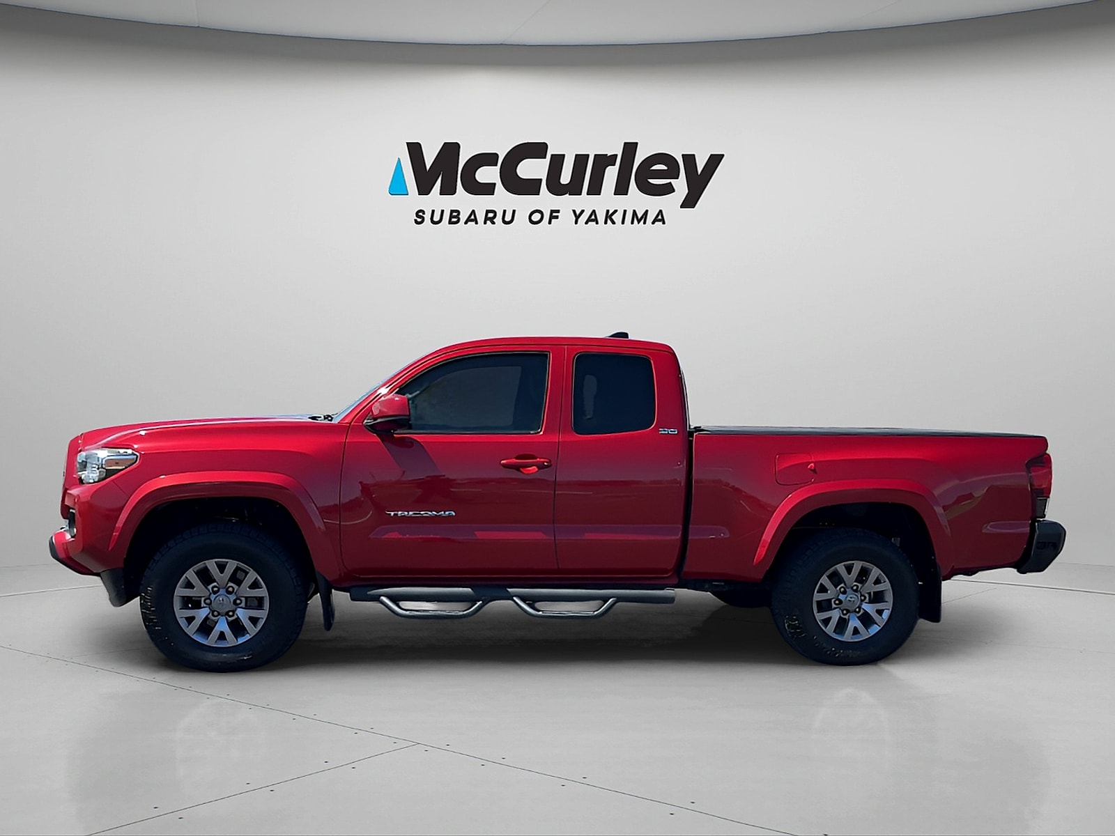 2018 Toyota Tacoma photo 3