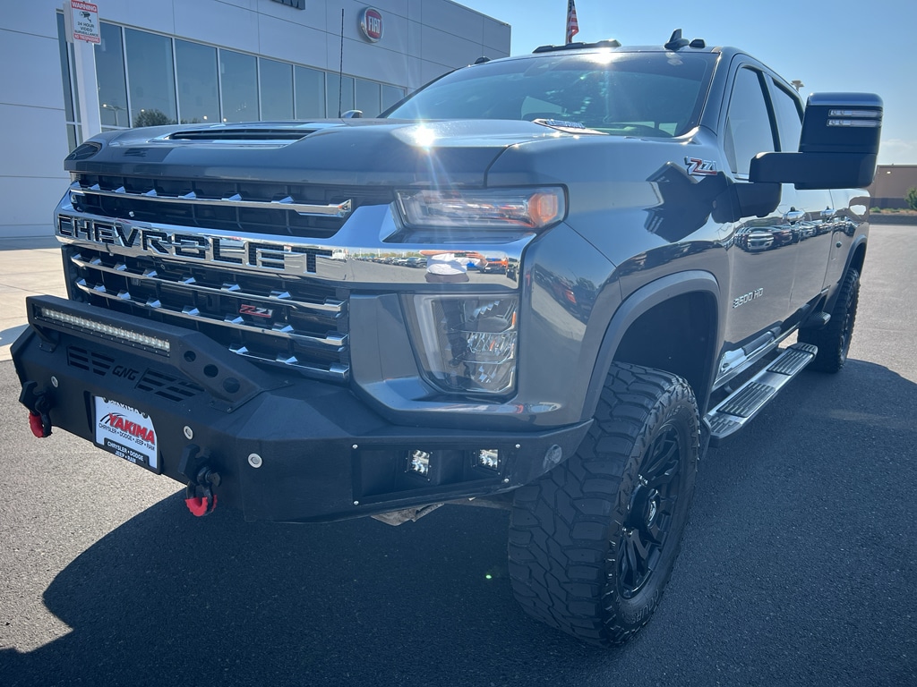 2020 Chevrolet Silverado 3500HD photo 2
