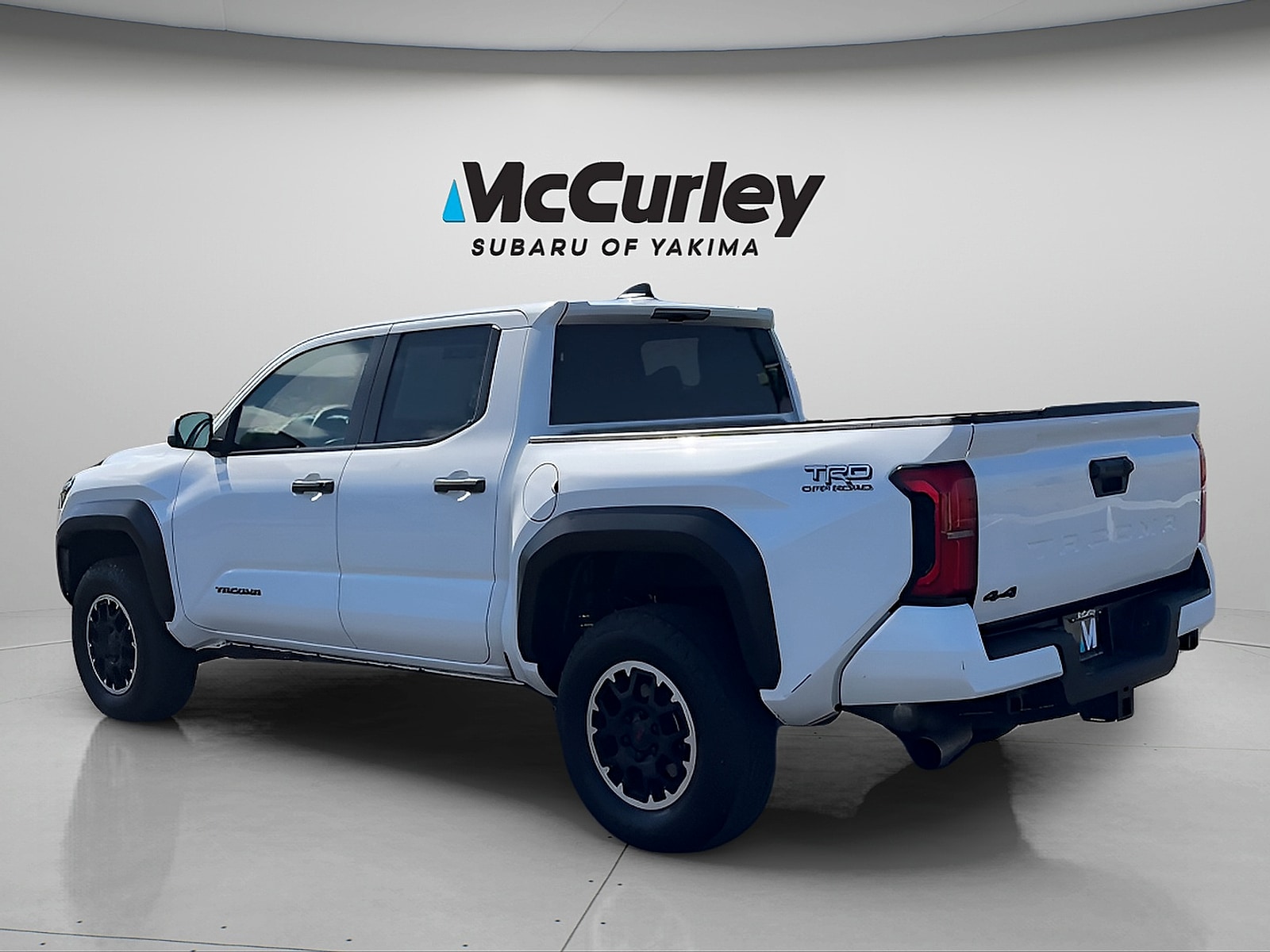 2024 Toyota Tacoma photo 3