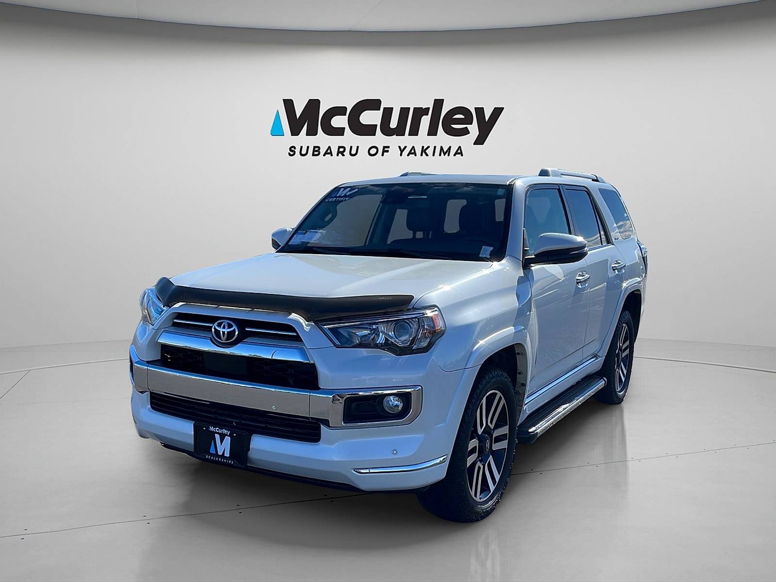 2020 Toyota 4Runner photo 2