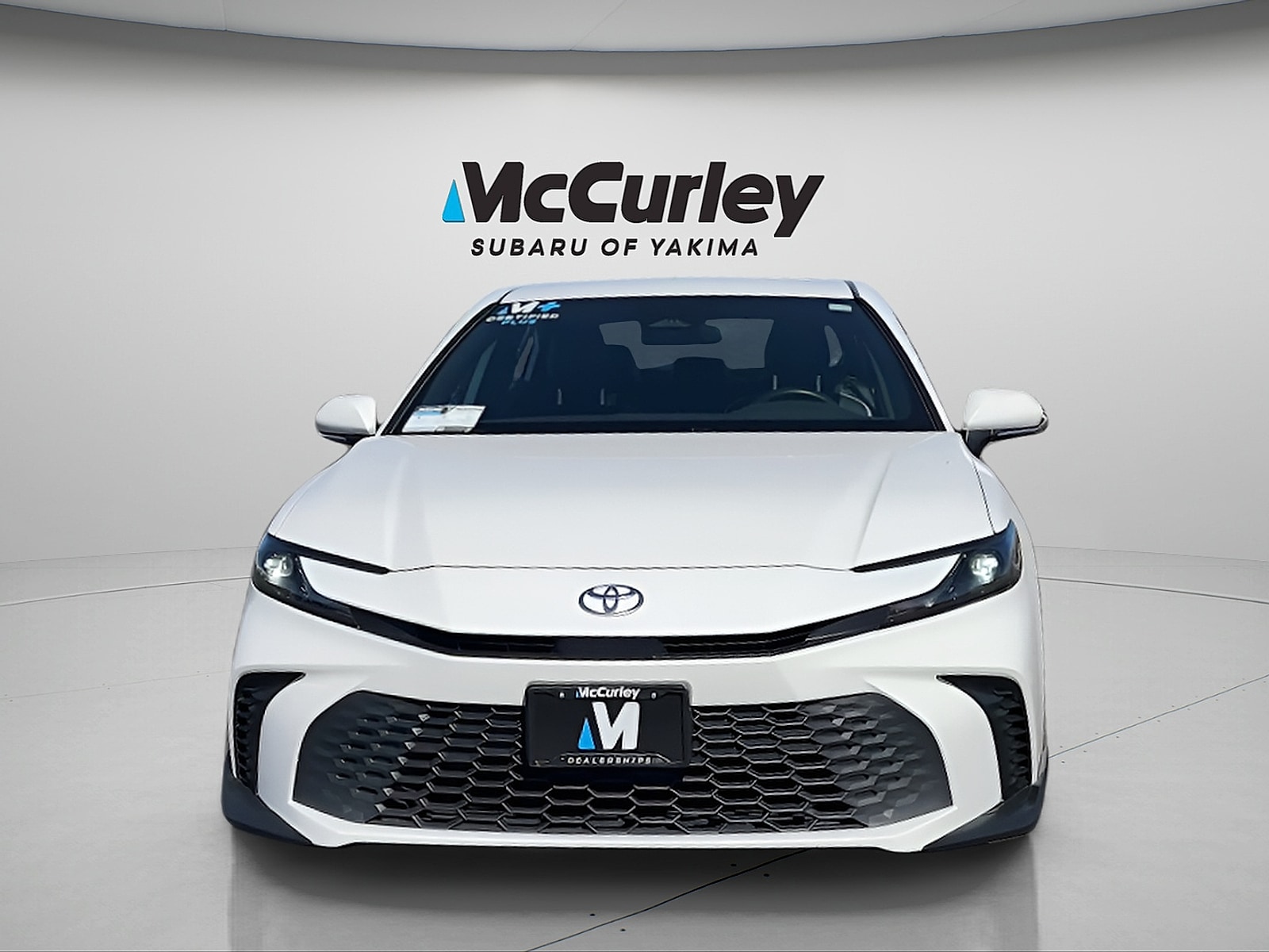 2025 Toyota Camry photo 2