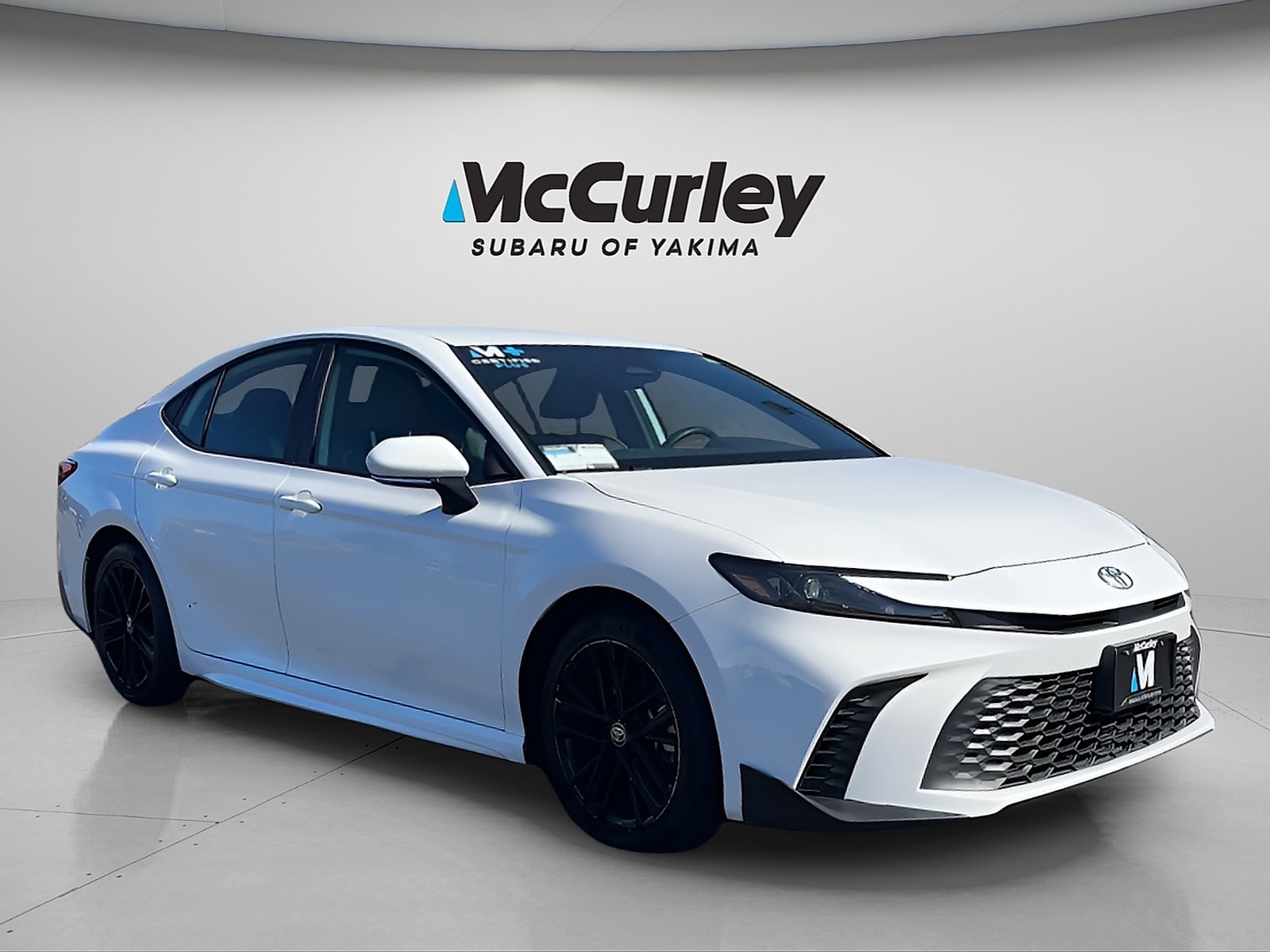 2025 Toyota Camry photo 3