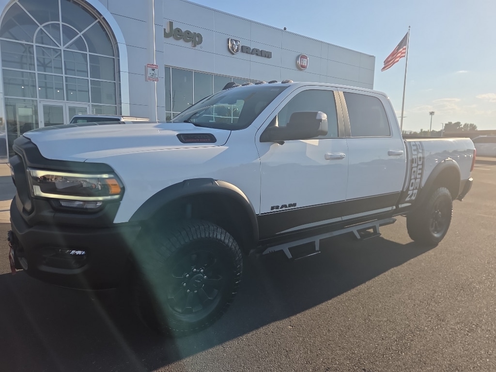 2022 Ram 2500 photo 2
