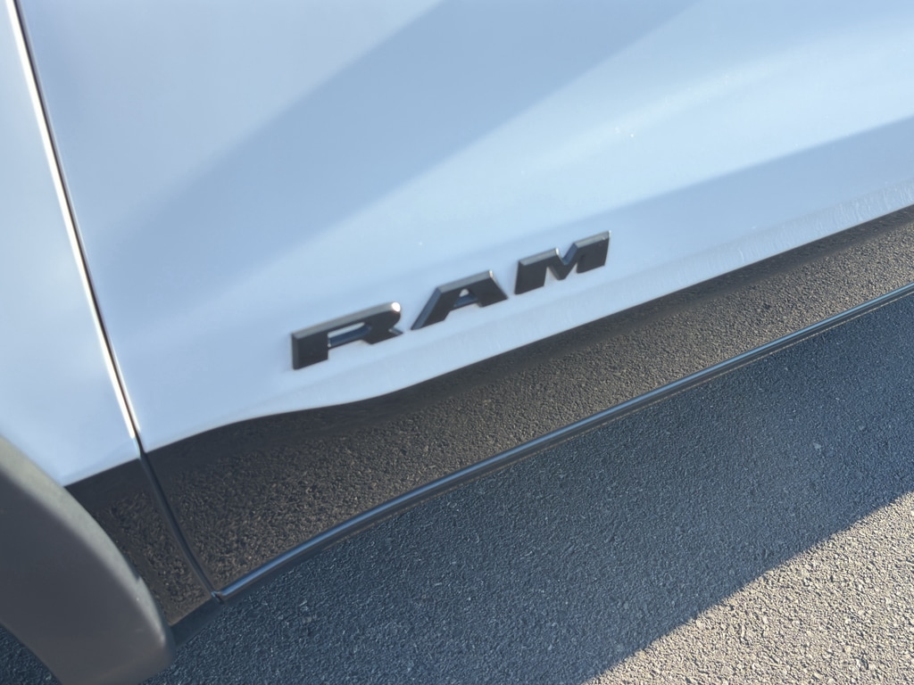 2023 Ram 1500 photo 3