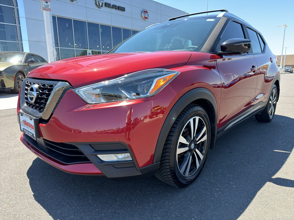 2020 Nissan Kicks photo 3