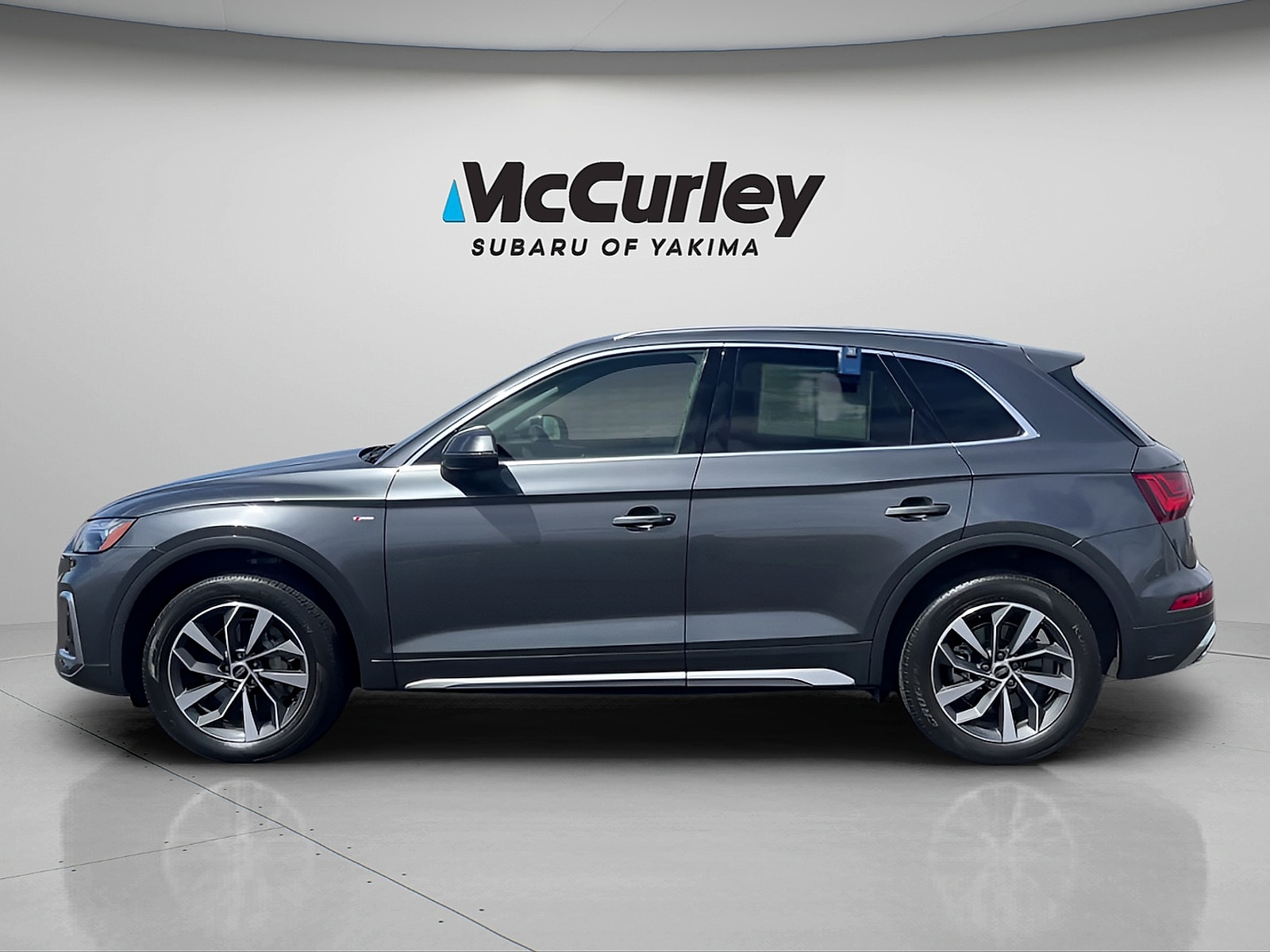 2023 Audi Q5 photo 2